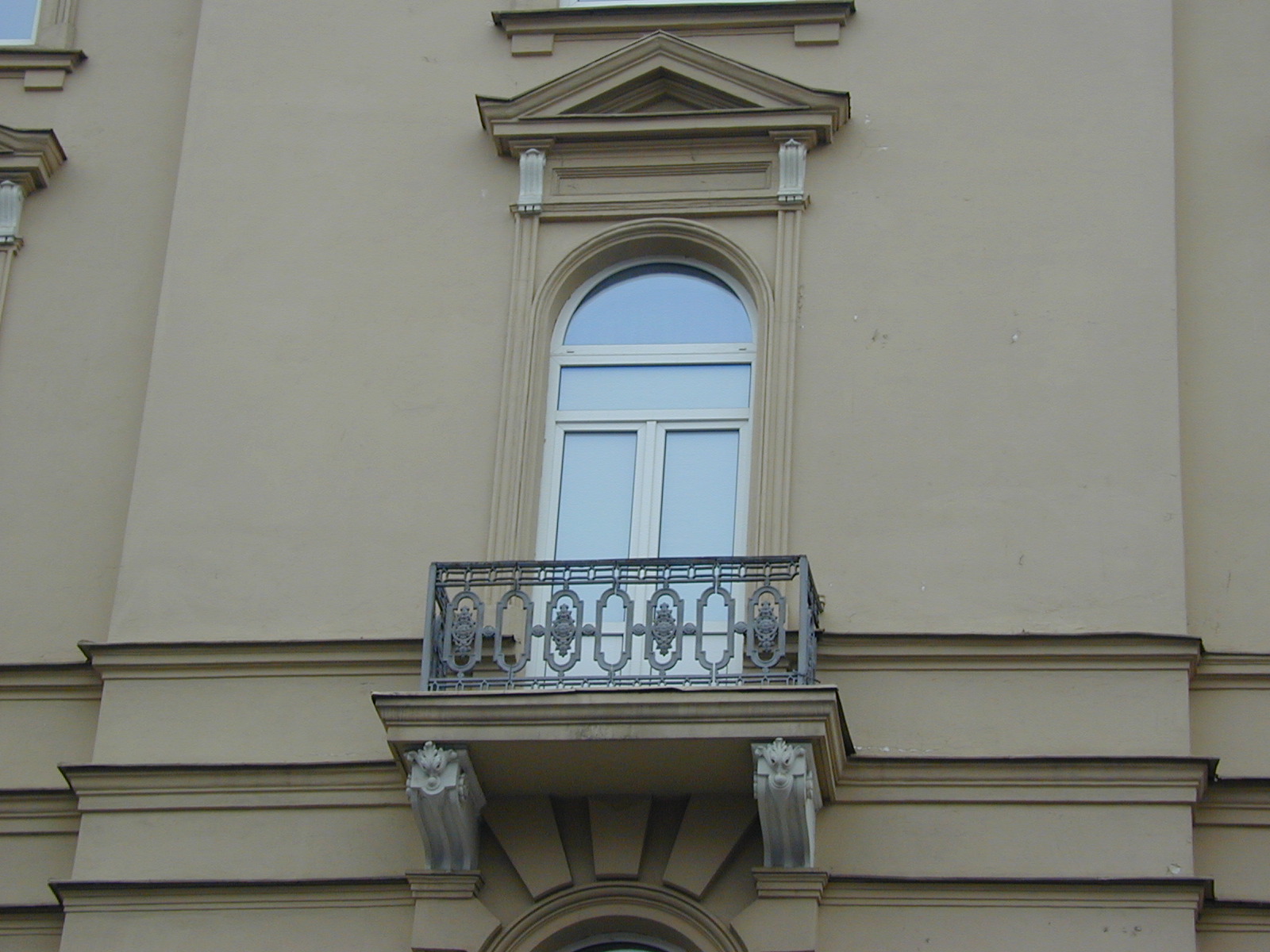 A. Jakšto g. 6, Vilnius