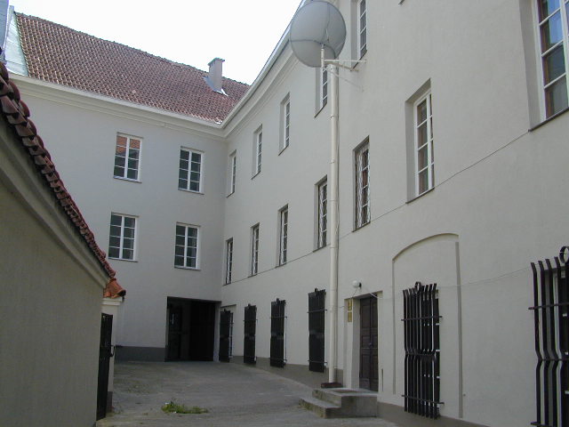 Ašmenos g. 8, Vilnius