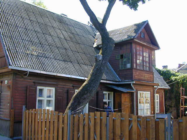 Baltasis skg. 4, Vilnius