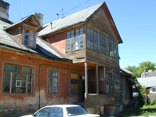 Baltasis skg. 9, Vilnius