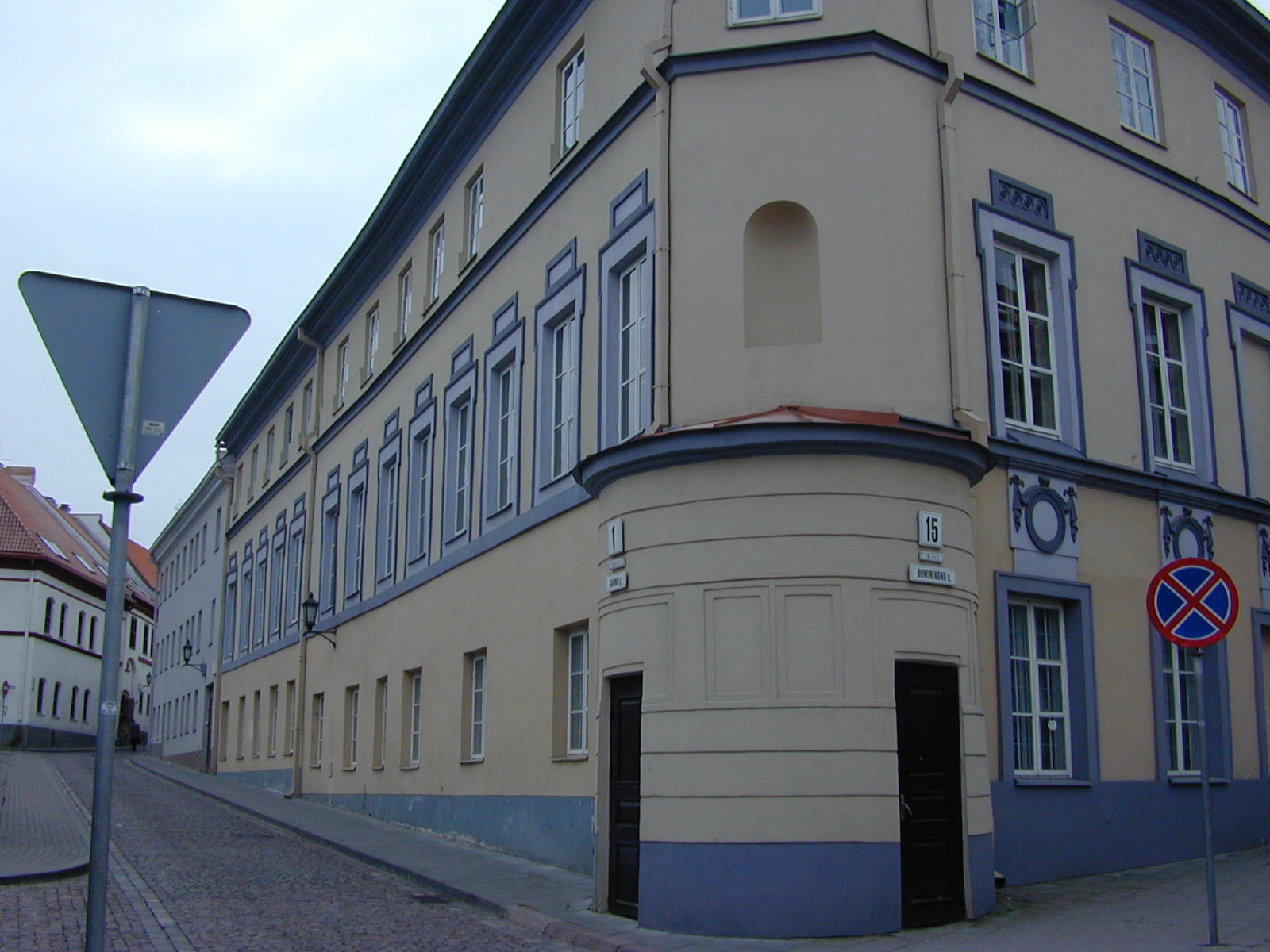 Dominikonų g. 15, Vilnius
