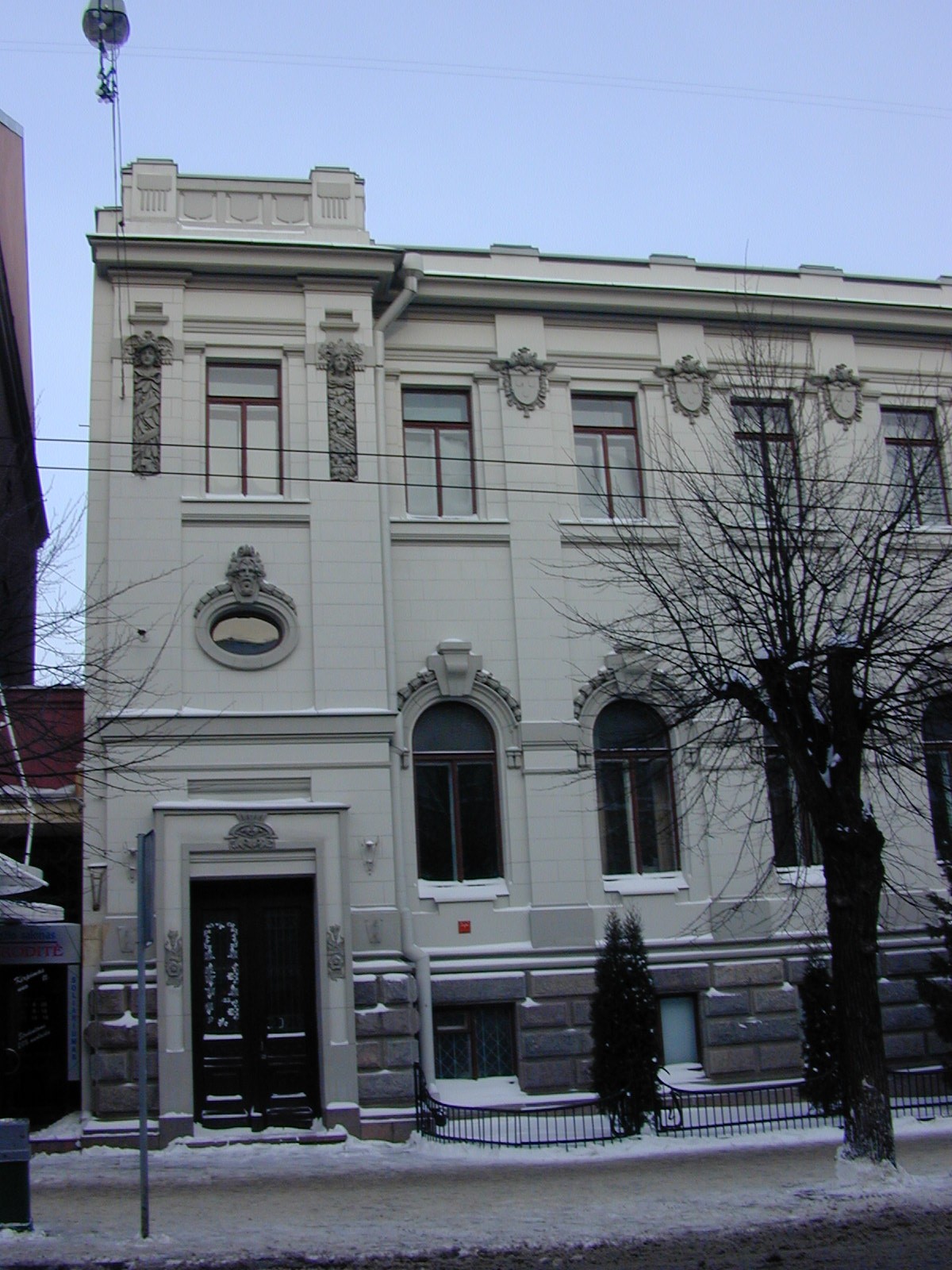 Gedimino pr. 3, Vilnius