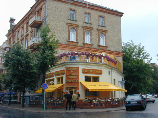 Gedimino pr. 32, Vilnius