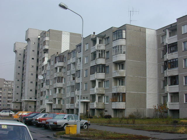 Įsruties g. 10, Vilnius