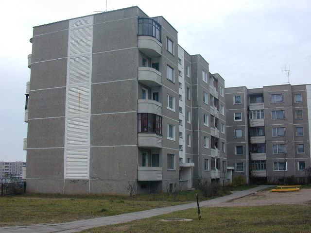 Įsruties g. 16, Vilnius