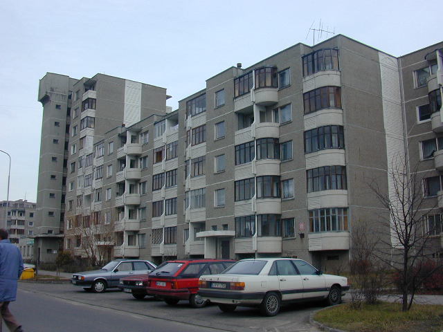 Įsruties g. 18, Vilnius