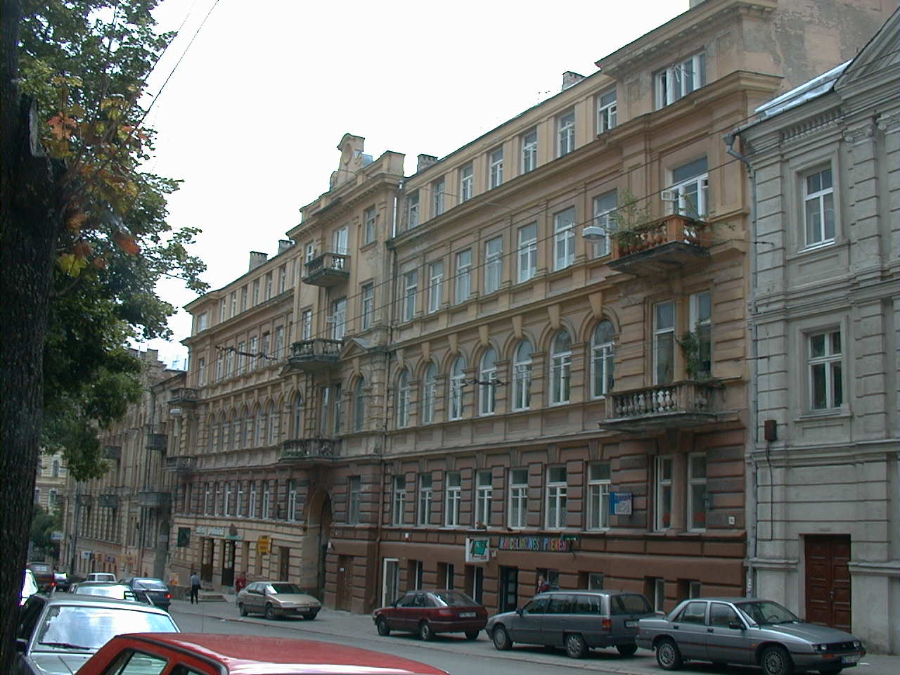 J. Basanavičiaus g. 18, Vilnius