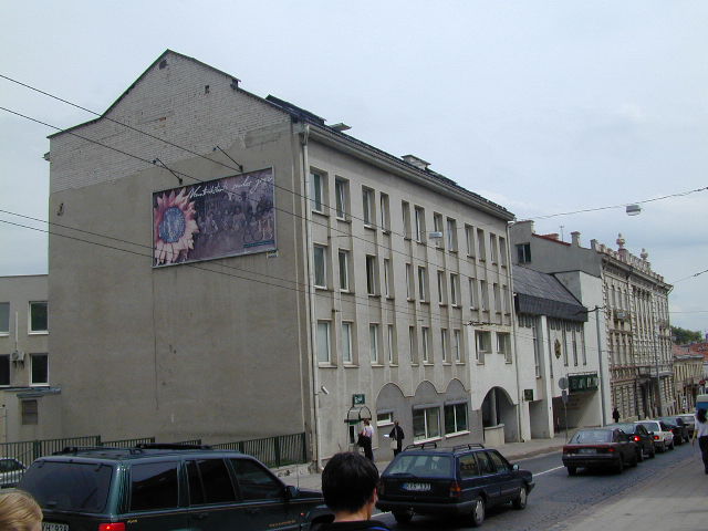 J. Basanavičiaus g. 9, Vilnius