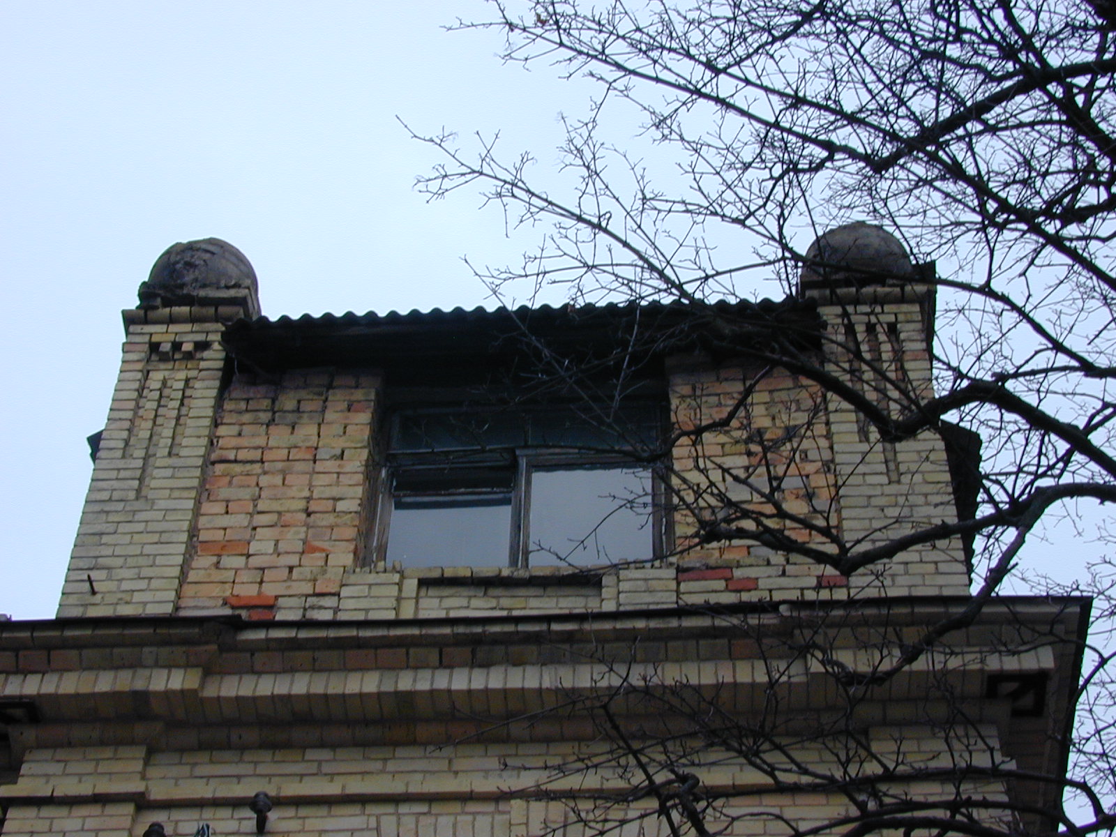 M. Valančiaus g. 1, Vilnius