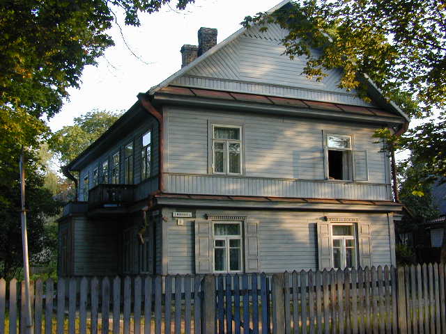 Malonioji g. 12, Vilnius