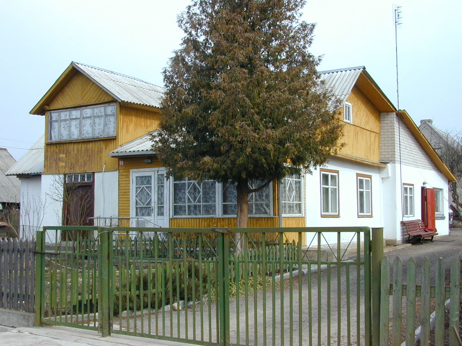Naujasodžio g. 18, Vilnius
