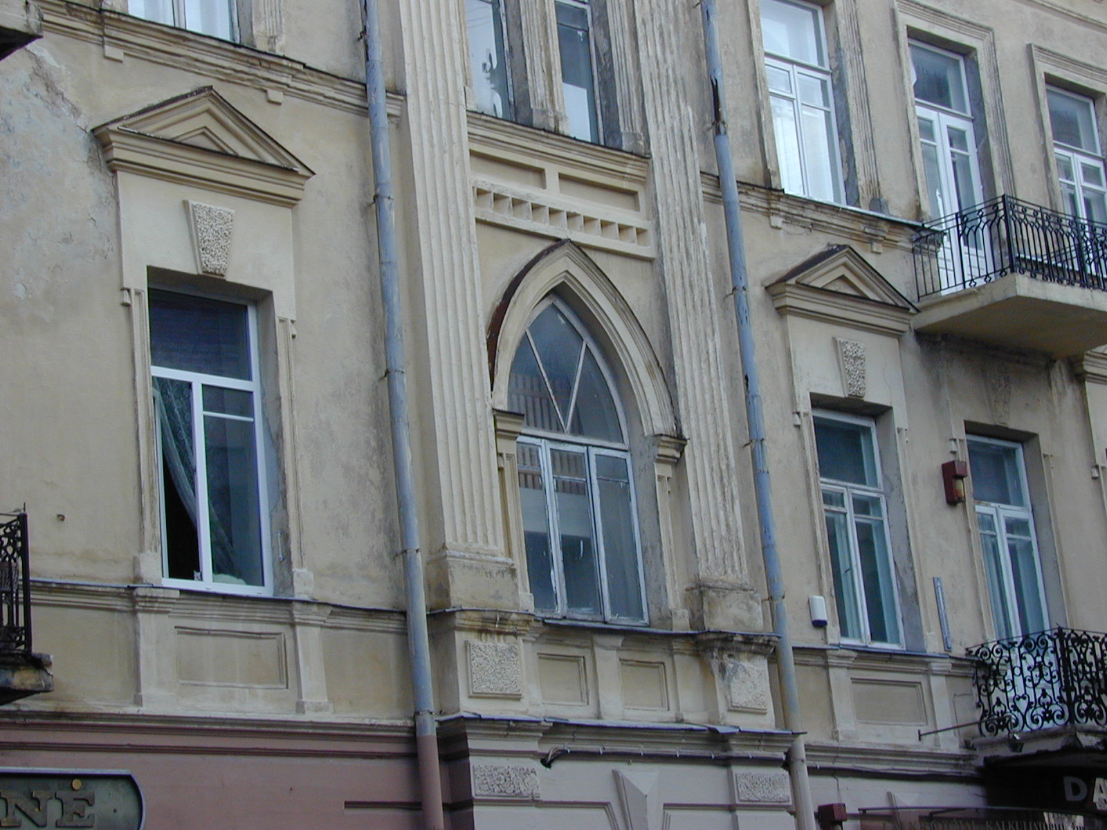 Šnipiškių g. 2, Vilnius