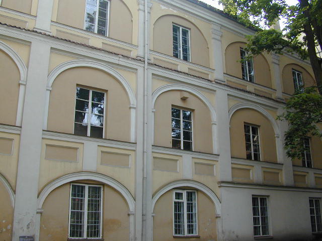 Šv. Jono g. 12, Vilnius