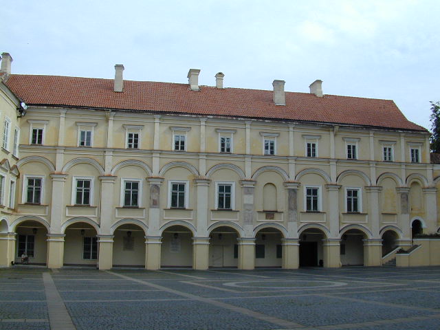 Šv. Jono g. 12, Vilnius