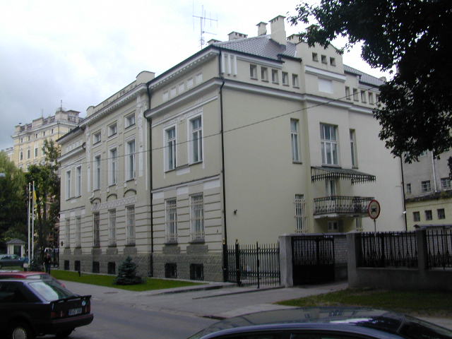 Teatro g. 4, Vilnius