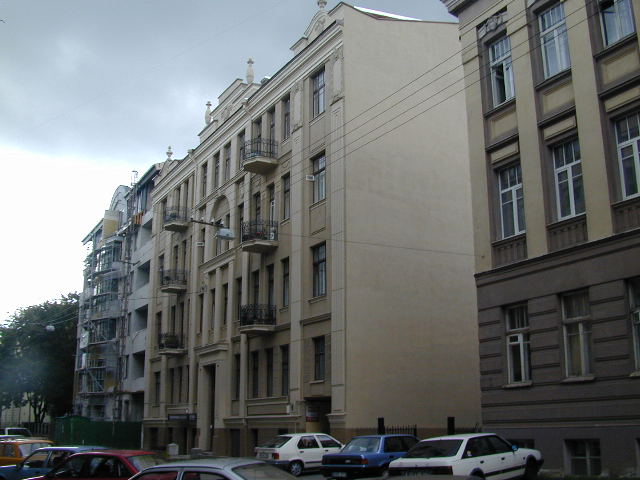 Teatro g. 8, Vilnius