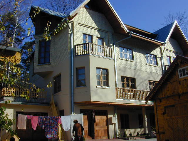 Vasaros g. 16, Vilnius