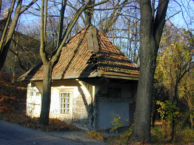 Vasaros g. 5, Vilnius