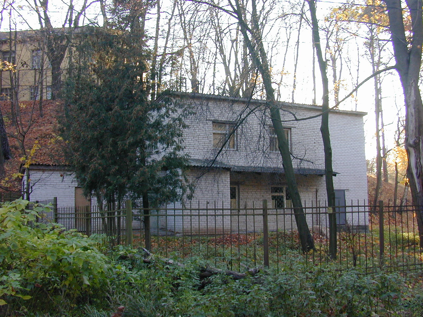 Vasaros g. 5, Vilnius